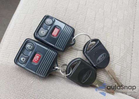 2006 Ford Freestar Se z USA, uszkodzony, nr VIN 2FMDA51686BA39632